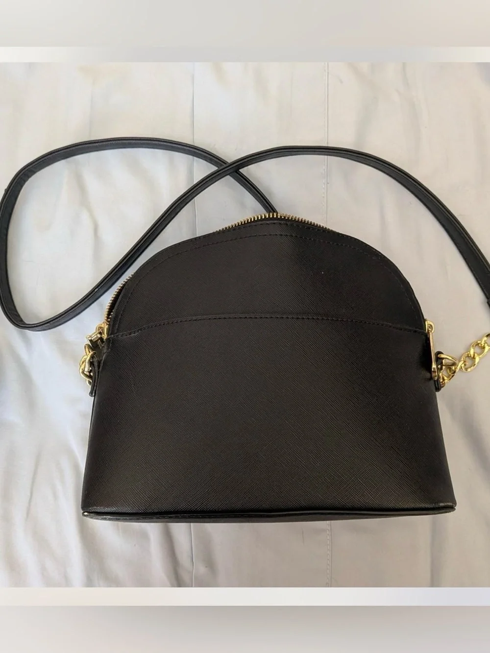 Steve Madden Black Dome Crossbody with Gold Chain